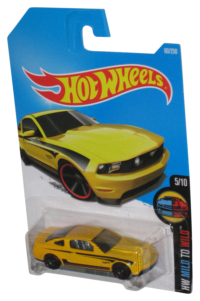 Hot Wheels HW Mild To Wild 5/10 (2015) Yellow 2010 Ford Mustang GT Car 60/250 - (Cracked Plastic)