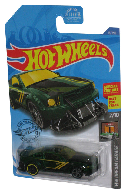 Hot Wheels HW Dream Garage 2/10 (2017) Green 2005 Ford Mustang Toy Car 19/250