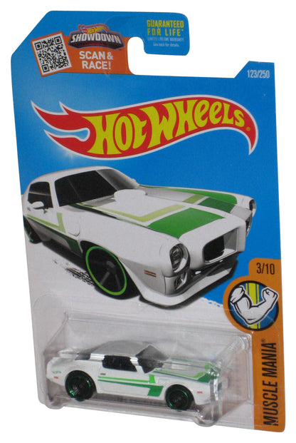 Hot Wheels Muscle Mania 3/10 (2015) White '73 Pontiac Firebird Toy Car 123/250