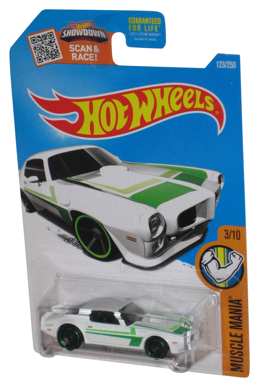 Hot Wheels Muscle Mania 3/10 (2015) White '73 Pontiac Firebird Toy Car 123/250