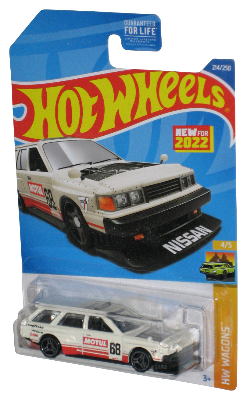 Hot Wheels HW Wagons 4/5 (2022) White Nissan Maxima Drift Car 214/250