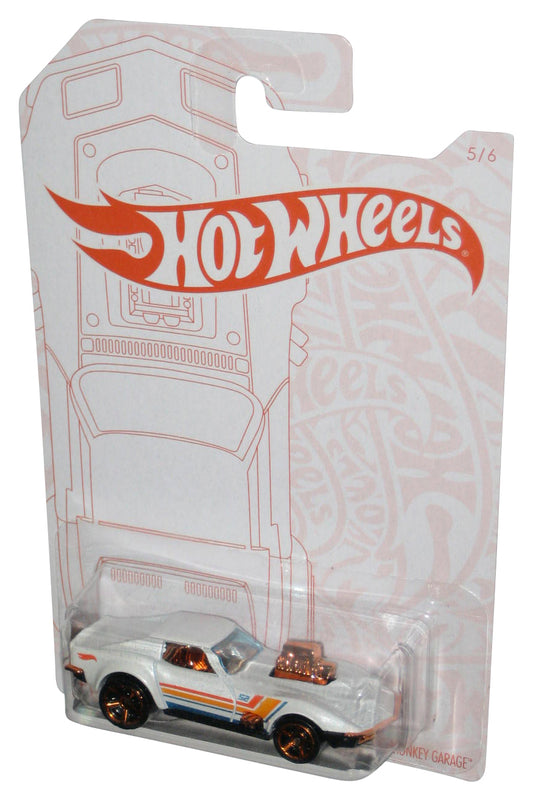 Hot Wheels Pearl & Chrome (2019) White '68 Corvette Gas Monkey Garage Car 5/6