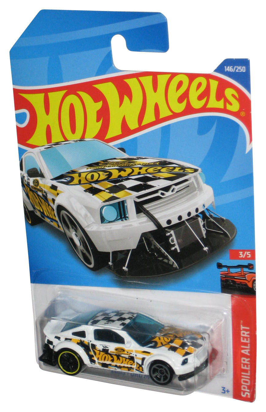 Hot Wheels Spoiler Alert 3/5 (2021) White 2005 Ford Mustang Toy Car 146/250