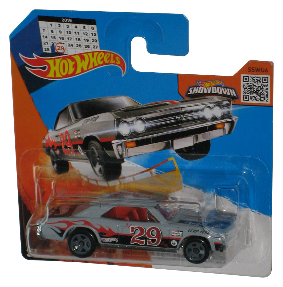 Hot Wheels Showdown (2015) Gray '67 Chevelle SS 396 Toy Car 92/250 - (Short Card)