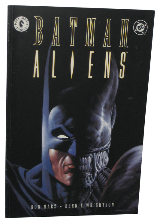 DC Comics Batman Aliens (1997) Dark Horse Paperback Book