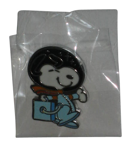 Peanuts Snoopy Astronaut Pin