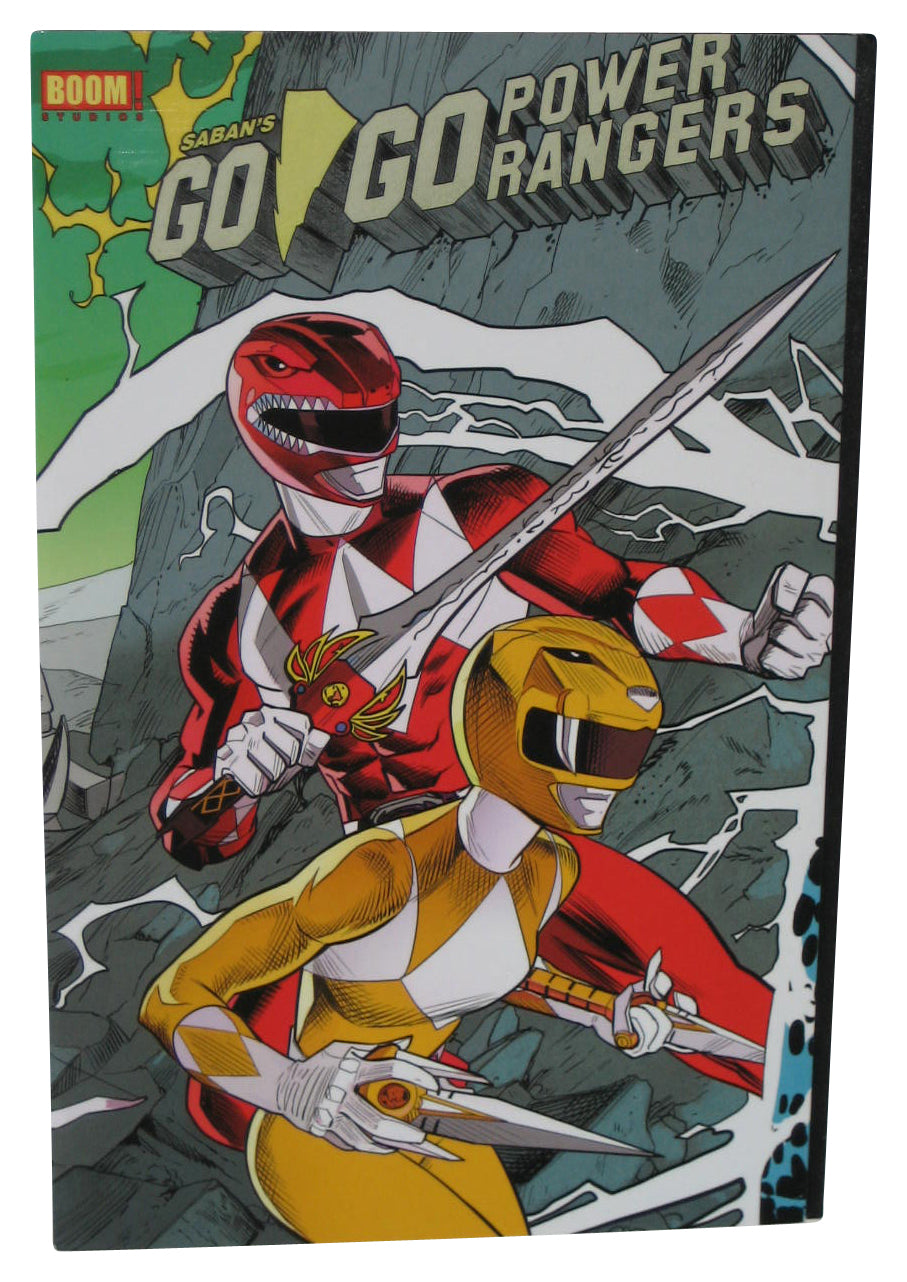 Go Go Power Rangers SDCC Convention July 2017 Boom Comic Book #1 - (X-Men Gatefold Homage Cover)