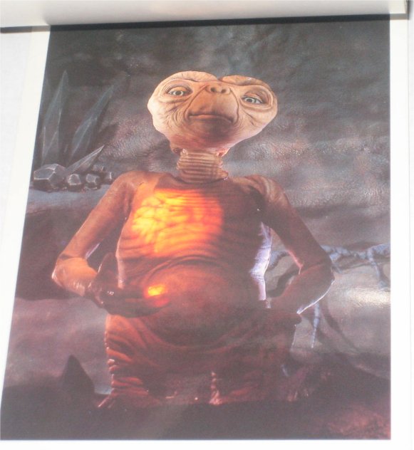 E.T. The Extra-Terrestrial Vintage Universal 1992 Photo Album - (8 Photos)